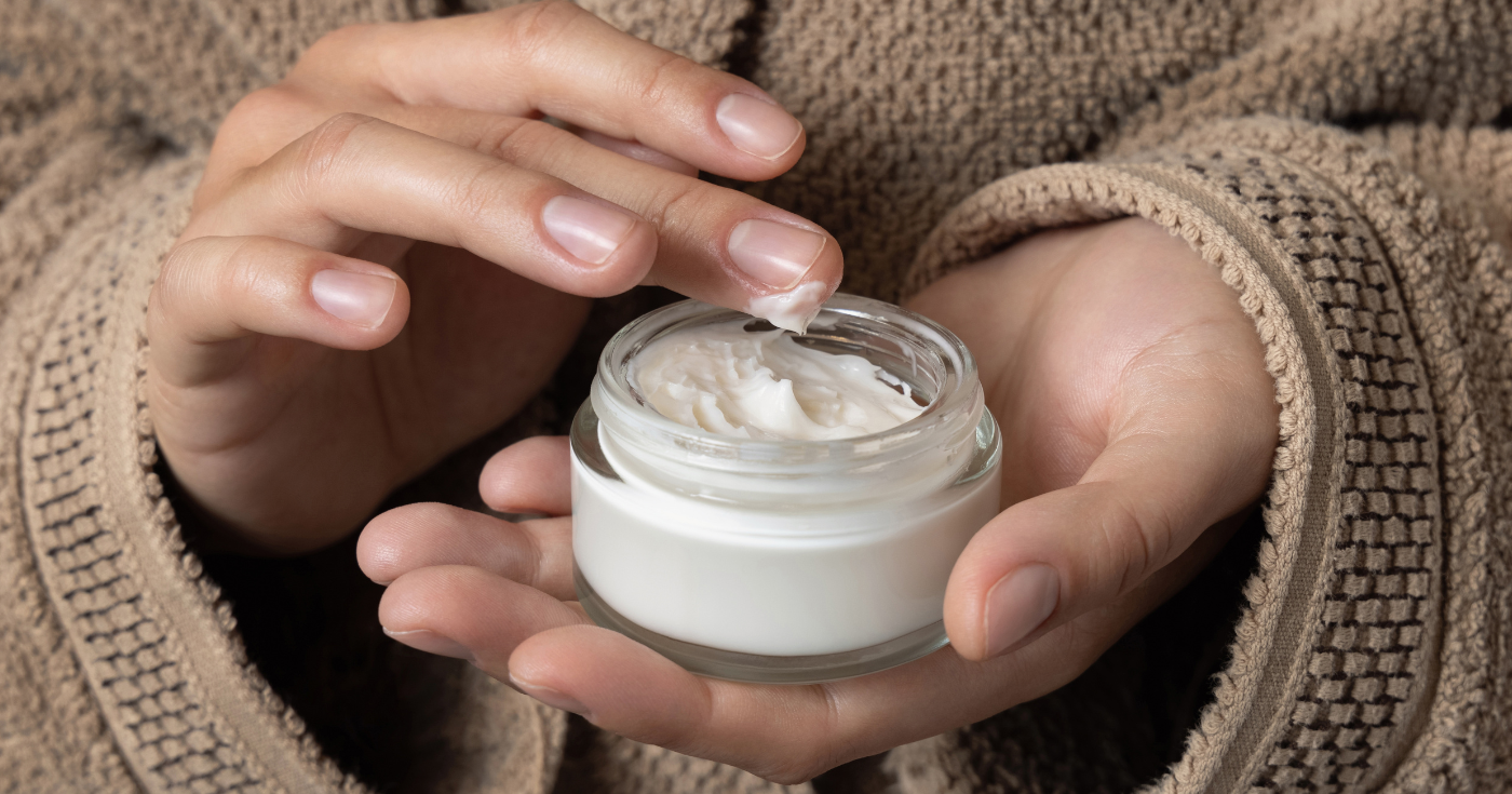 "74 yaşında annemin kırışıkları yok" : 1 € karşılığındaki bu ev yapımı krem, en iyi yaşlanma karşıtı sırrıdır
