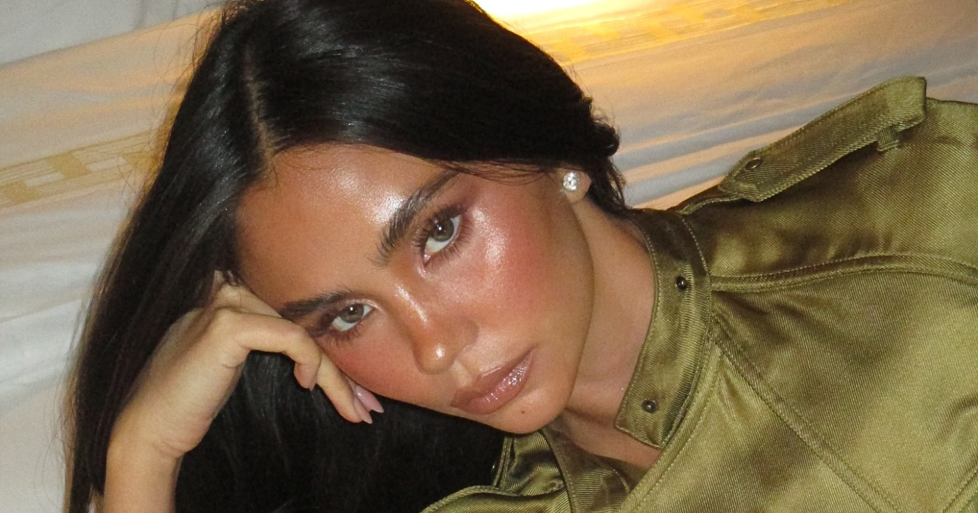 Cette crème hydratante nouvelle génération enrichie en double acide hyaluronique rend le maquillage 100 fois plus joli