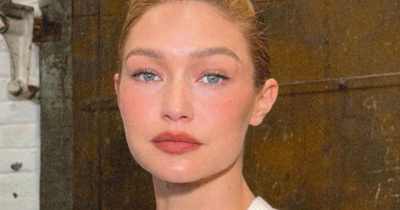 Ce maquillage des lèvres rétro adopté par Gigi Hadid sculpte instantanément le visage