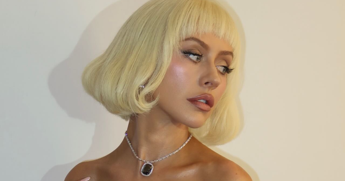 İnce saçlar: Christina Aguilera'nın benimsediği bu yeni buzlu sarı kesim, uzatma olmadan bile her şeyi değiştiriyor