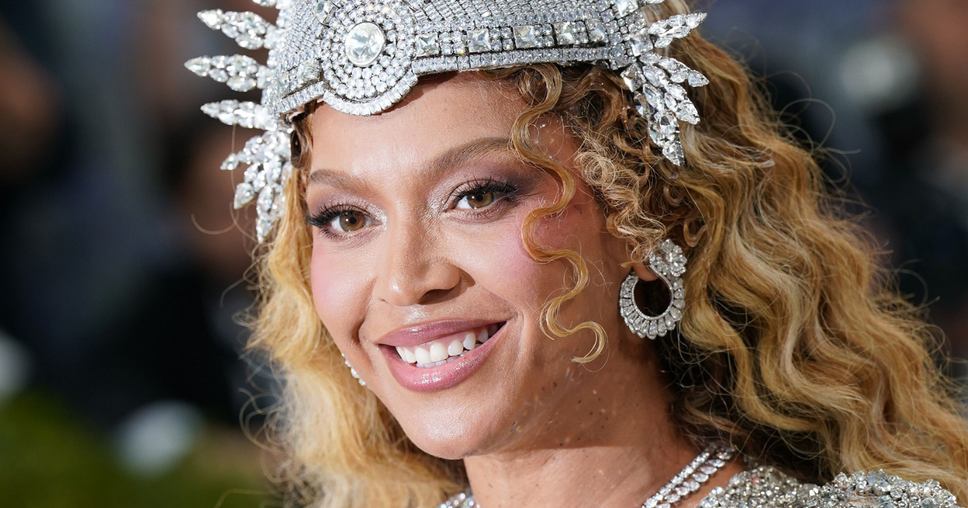 2026 Met Gala'da Beyoncé'nin eldivenlerindeki bu güzellik detayı profesyonelleri korkutuyor… ve bunu evinizde taklit etmeniz iyi olur