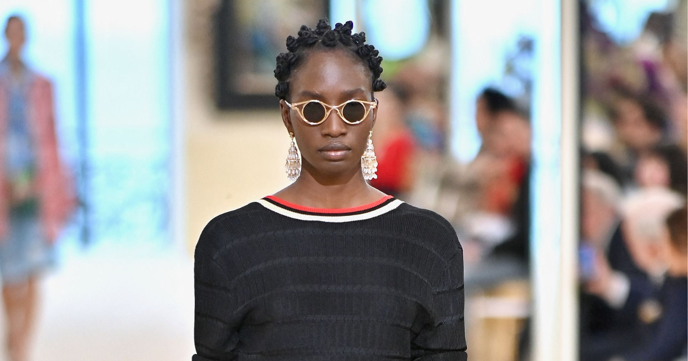 Ce collier rouge repéré chez Chanel sera le seul bijou à glisser dans votre valise cet été 2026