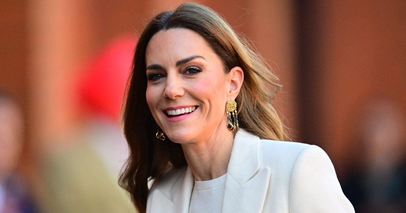 "Eşek arısı beline sahip olmanın sırrı" : Kate Middleton'un benimsediği bu sade iç çamaşırı sutyenin yerini alıyor