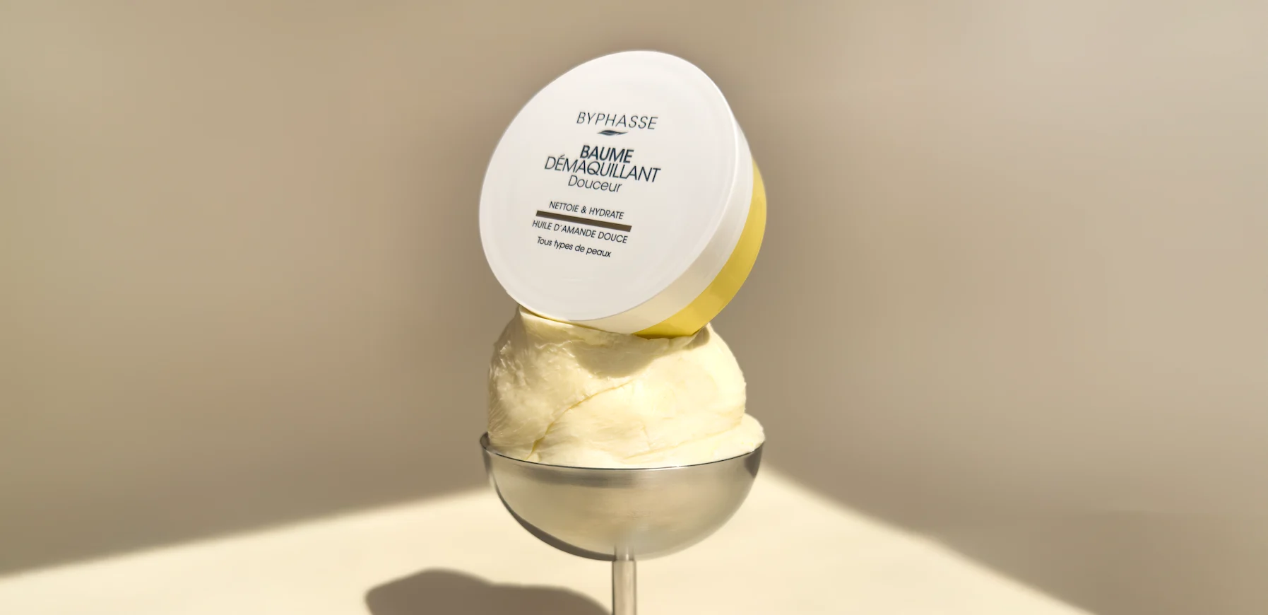Sonsuz makyaj temizlemeye elveda, 5 €'dan daha düşük bir fiyata, K-Beauty'den ilham alan bu makyaj temizleme balsamı, akşam rutininizin önemli bir parçası haline gelebilir
